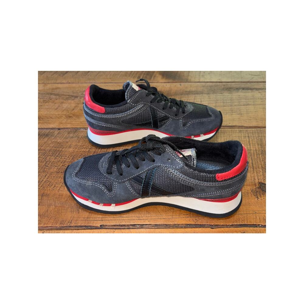 Unisex Munich Black Red Athletic Training Shoe Sneaker Womens 6 Mens 4.5 - Picture 3 of 12